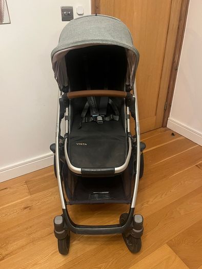 UPPAbaby Vista Chassis + Main Seat + Rain cover & more