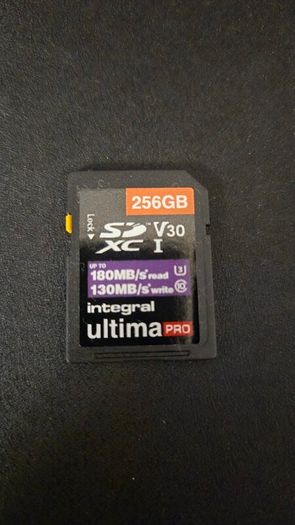 SD XC 256MB Integral Ultima V30 (3) 180mb/s read 130mb/s write
