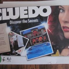 Cluedo Discover the Secrets Board Game