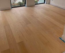 Oak Engineered wood flooring (14m2)
