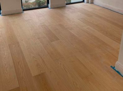 Oak Engineered wood flooring (14m2)