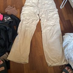 Cargo trouser medium rise size M