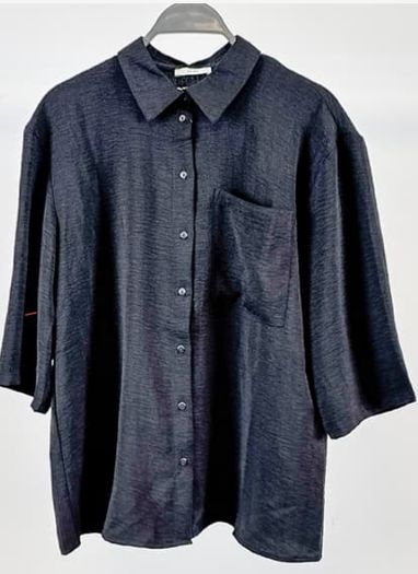 BNWT Classic Black Short Sleeve Button-Up Shirt