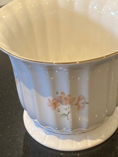 Vintage plant holder