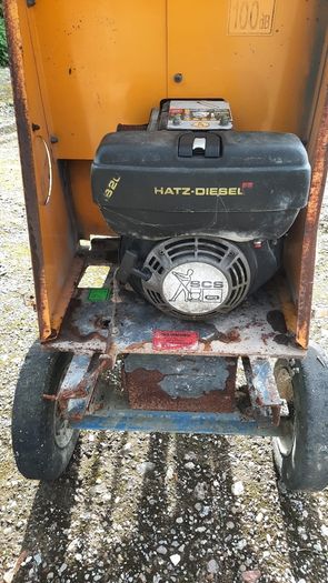 Diesel 4 barrow mixer- excellent condition- key and pull start