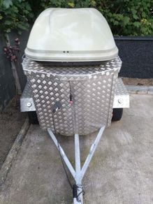 Camping trailer