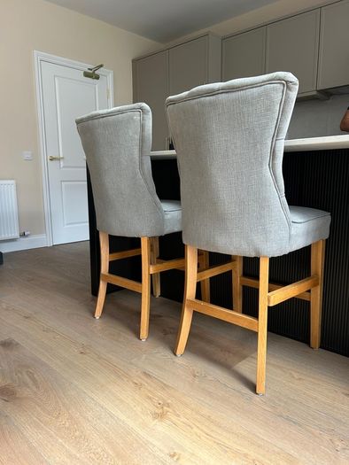 2X Kitchen Stools