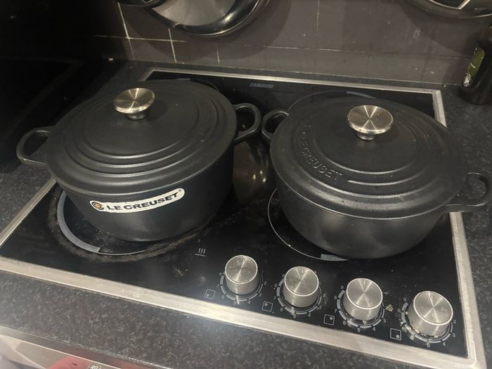le crueset casserole x 2