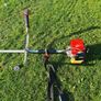 Kawasaki TH43 strimmer Image 2
