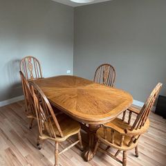 Solid wood extendable table and 5 chairs