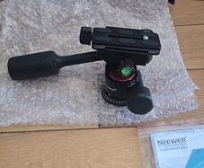 Neewer 3-Way Pan/Tilt Tripod Head