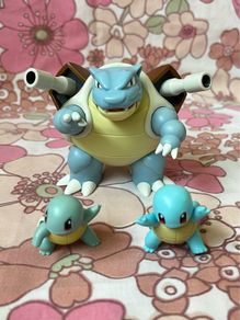 Official TOMY Blastoise & Squirtles Pokemon Figures