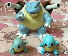 Official TOMY Blastoise & Squirtles Pokemon Figures