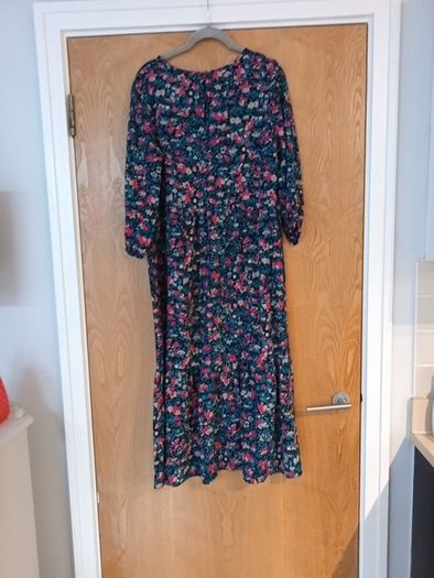 New Look Dress.  S. 14.