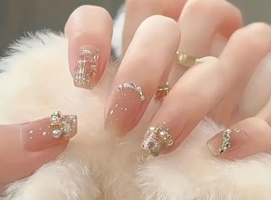 Rhinestone and Pearl Pattern Press on Nails