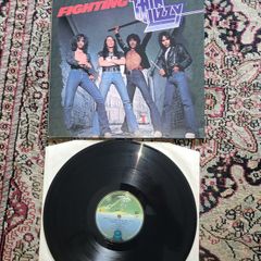 Thin Lizzy: Fighting LP
