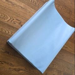 Wesco baby changing mat curved
