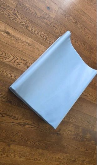 Wesco baby changing mat curved