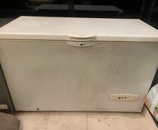 Large Full Size Chest Freezer - Working Perfectly