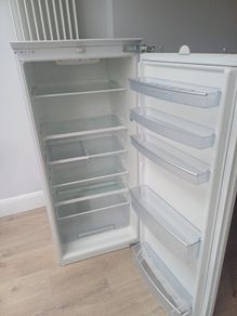 Neff Integrated fridge