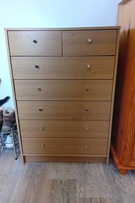 Chest of drawers