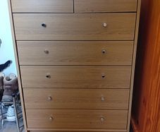 Chest of drawers