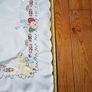 BNWOT Square Tablecloth Image 5