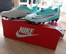 Nike Boys' Girls' football shoes