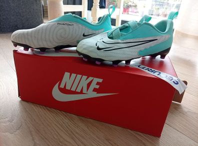 Nike Boys' Girls' football shoes