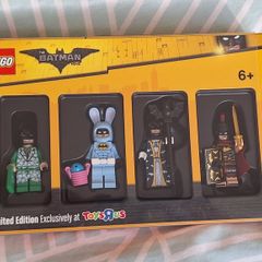 LEGO 2018 Bricktober Batman Minifigure Set, Toys R US Exclusive
