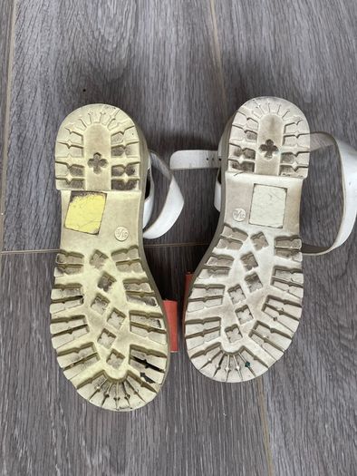 Girls Zara Sandals: Size 13