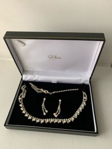Necklace & Earrings in Gift Box - Gift Idea!