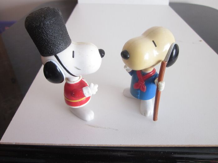 Mc Donald's Happy Meal Toys Snoopy Toy World Tour 1999
