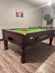 Pool table