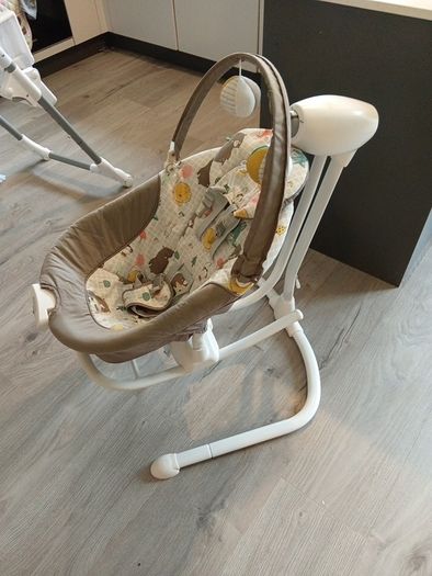 baby swing ( like brand new)