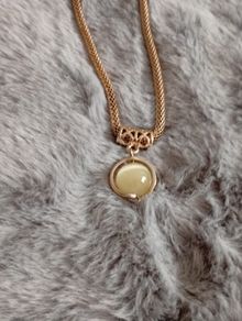 Necklace very nice .