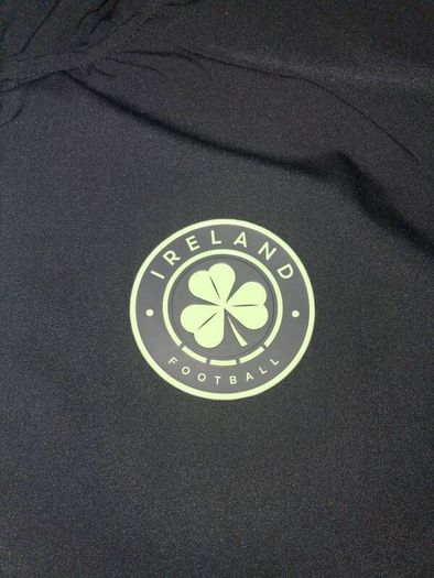 Brand New Castore Womens Ireland Presentation Jacket - Size - U.K.18 - Smaller Fit More A Size - U.K.16 - RRP - 75.00