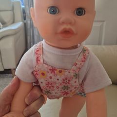 Crawling electronic baby doll