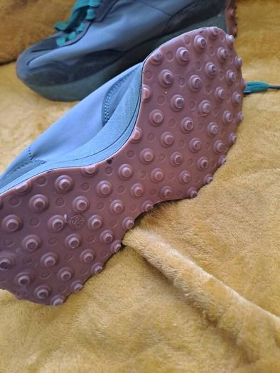 Green & beige funky runners