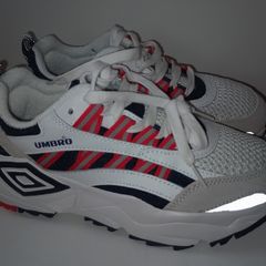 Umbro Neptune trainers