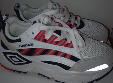Umbro Neptune trainers