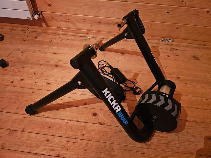Wahoo Kickr Snap Bike Trainer