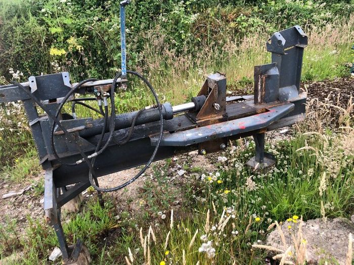 Log splitter