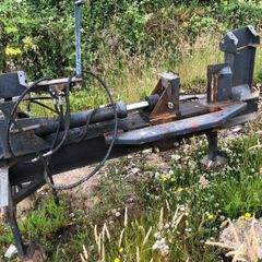 Log splitter