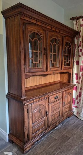 Pine dresser