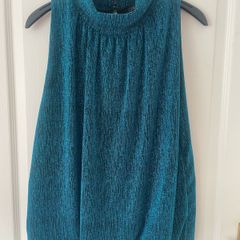 Ladies Carrig Donn Top Size Medium