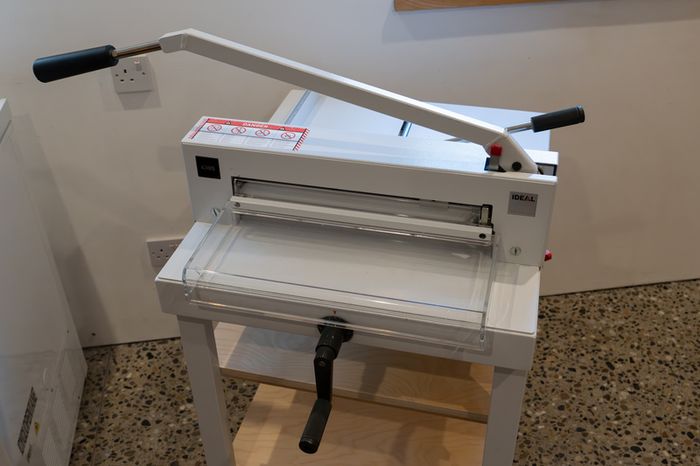 Ideal 4305 Paper Guillotine