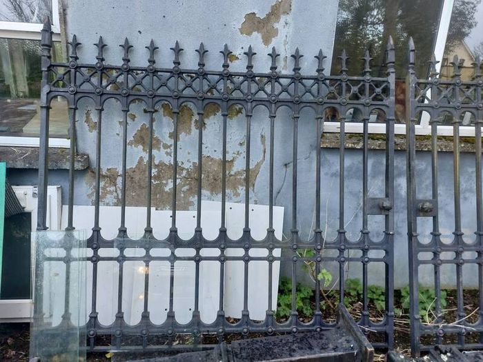 cast iron gates