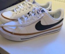 nike trainers size 3 like new