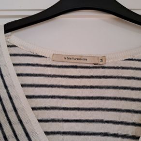 Light knitwear